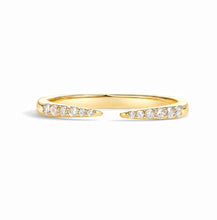 Load image into Gallery viewer, CLAW RING WHITE TOPAZ
