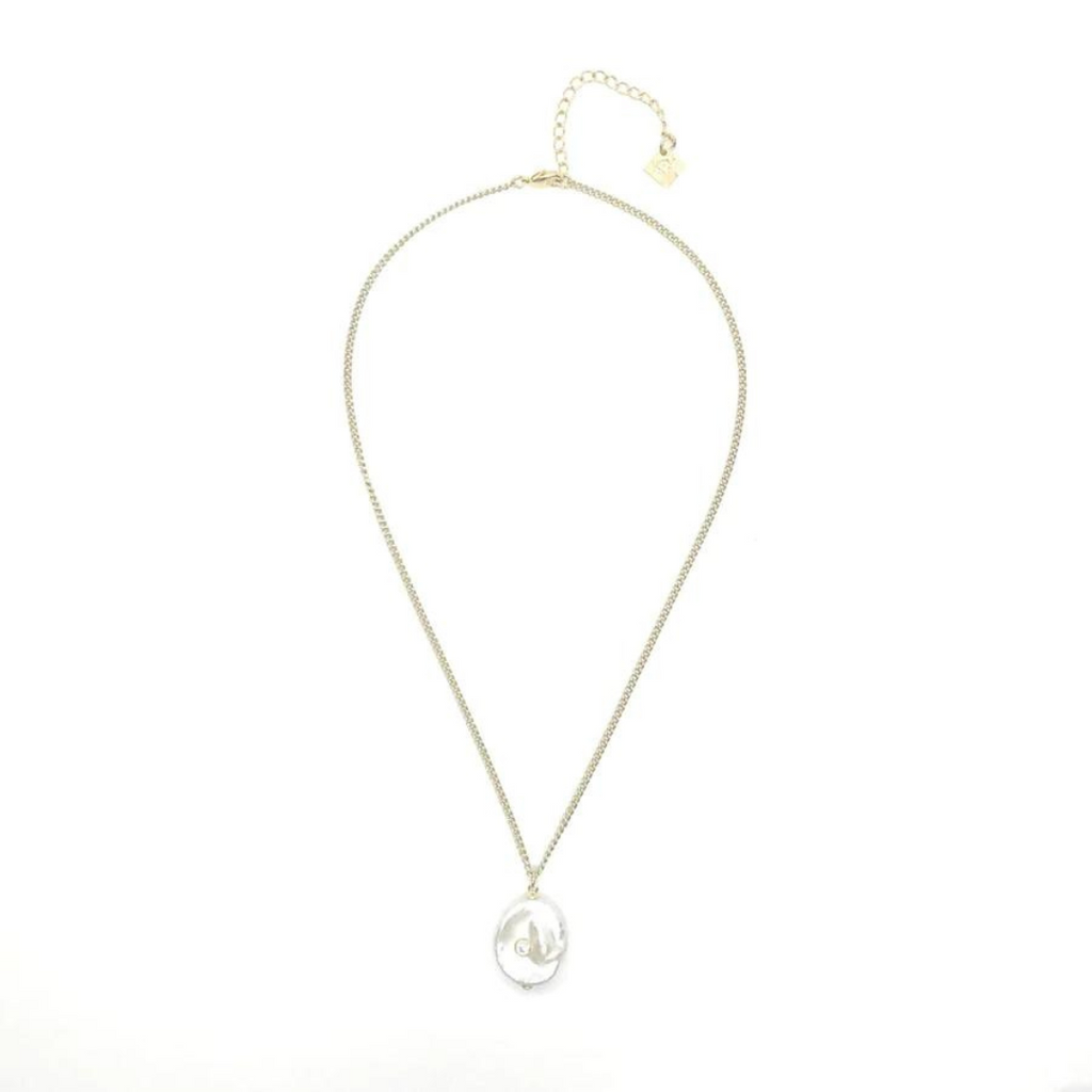 P E A R L A  CURB CHAIN NECKLACE